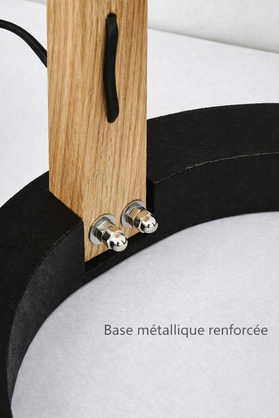 Vela – Lampe sur pied en bois naturel