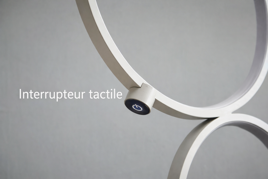 Alen – Lampe autoportante en anneau au design nordique