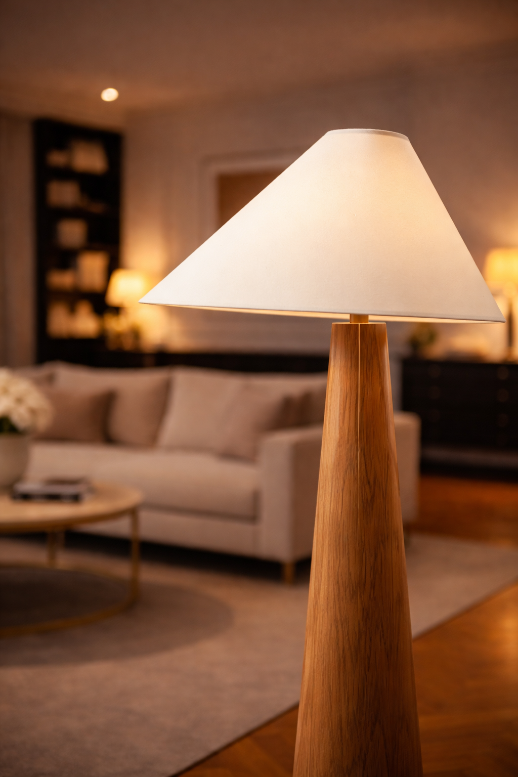 Nora - Lampe sur pied en bois style japonais